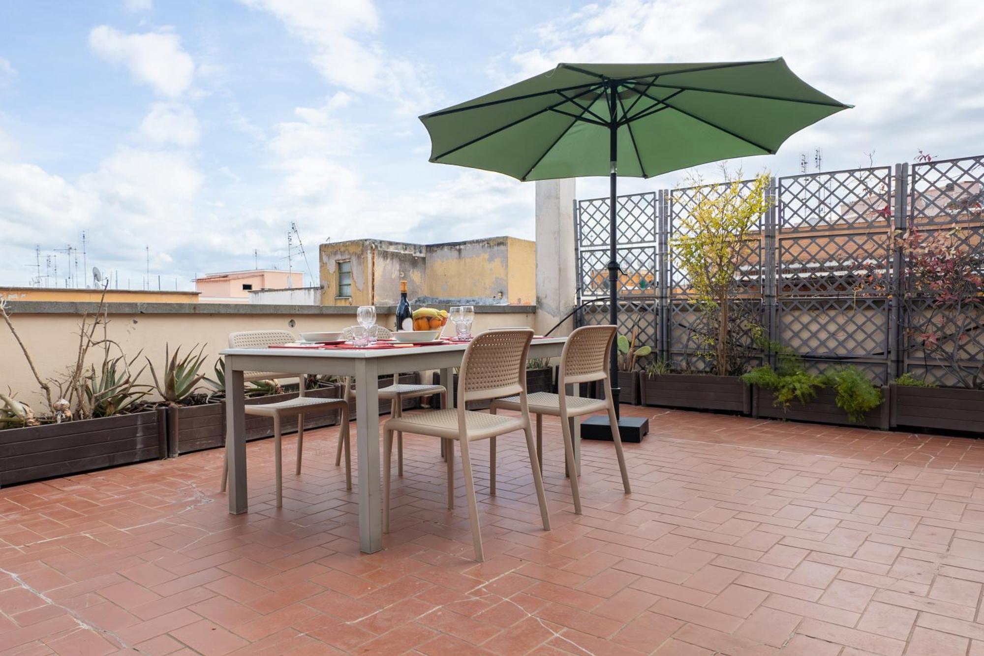 Con Terrazzo - Vicino Centro Di Apartamento *