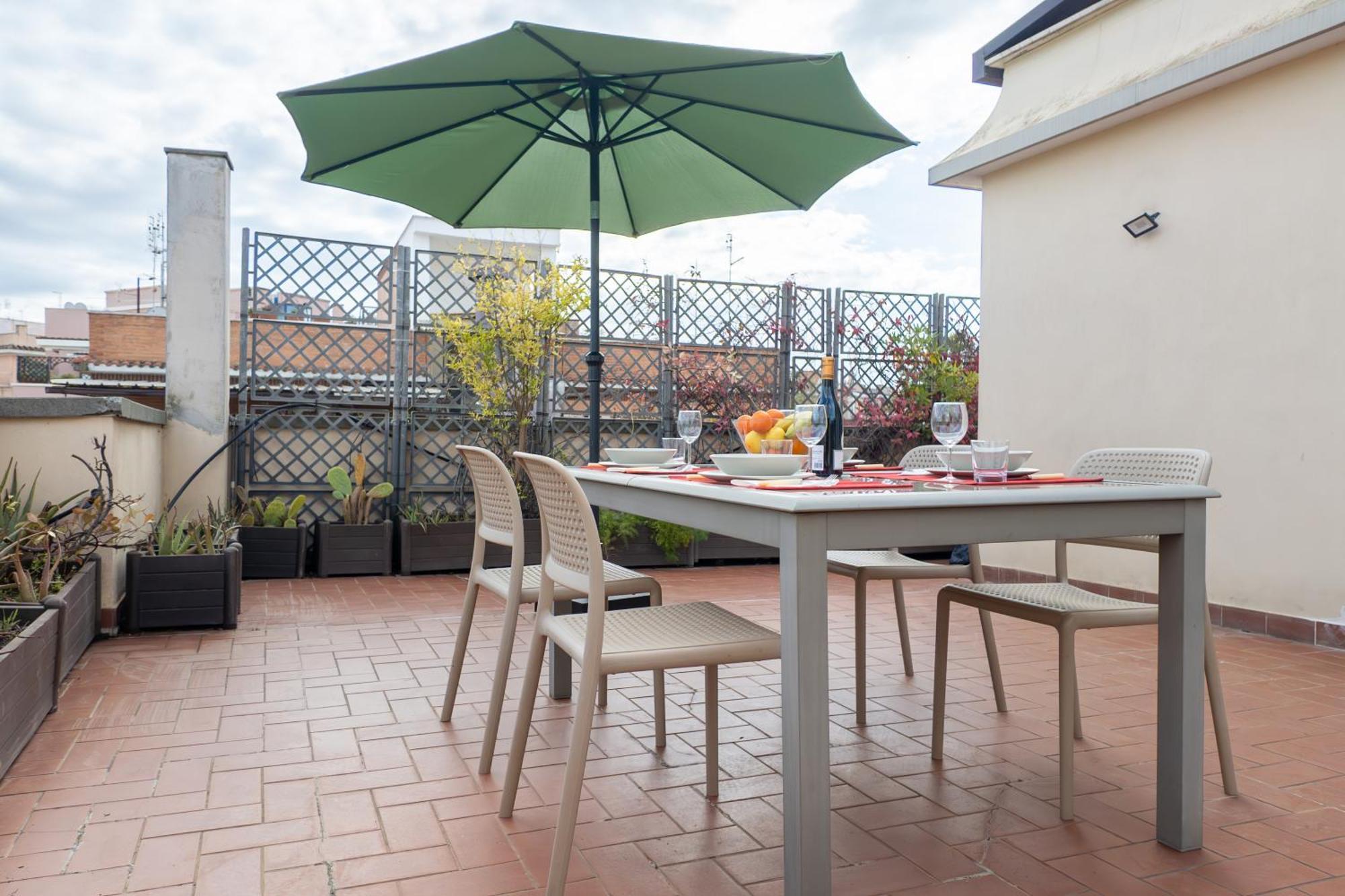 Con Terrazzo - Vicino Centro Di Apartamento Roma