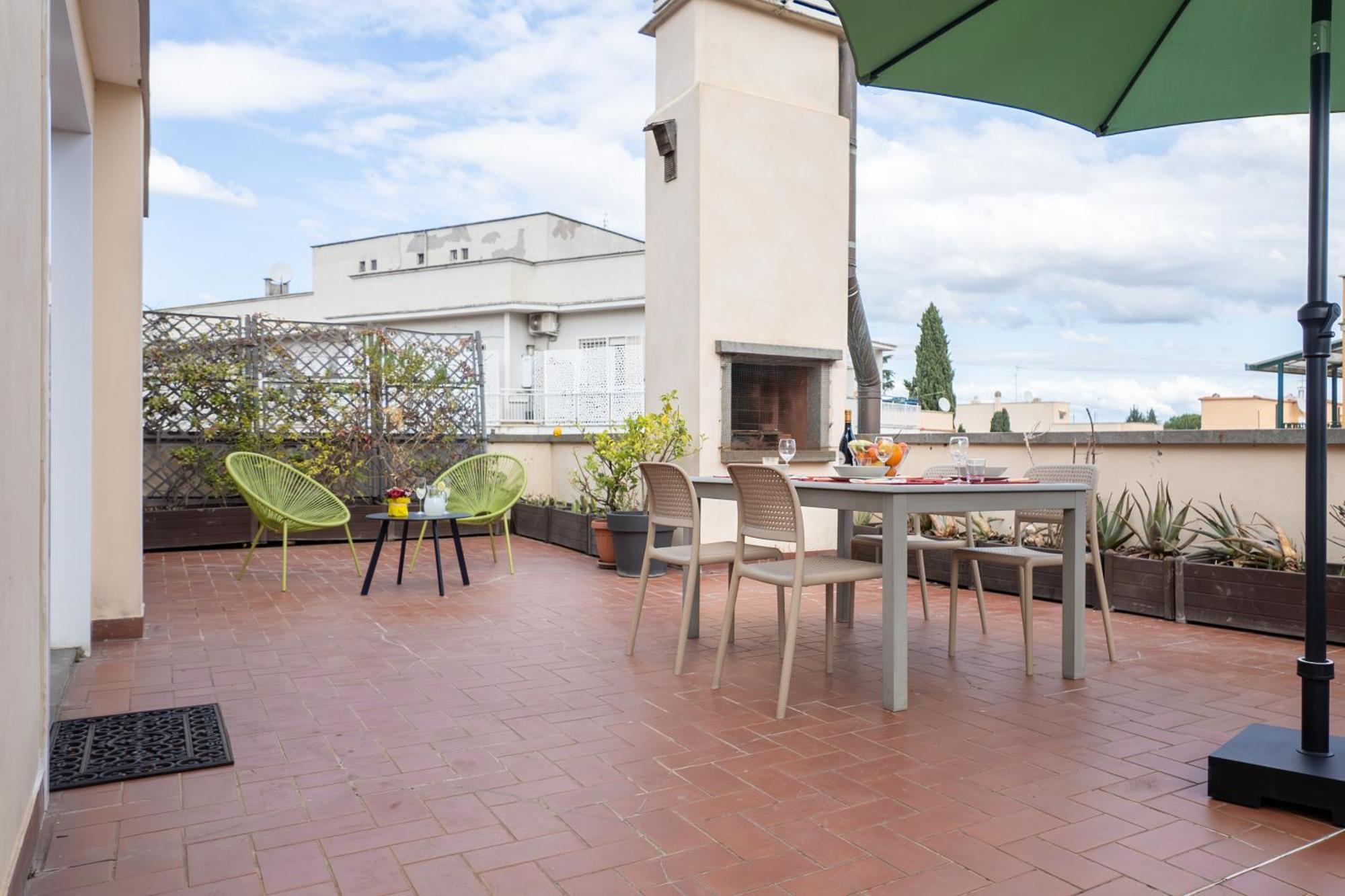 Apartamento Con Terrazzo - Vicino Centro Di *